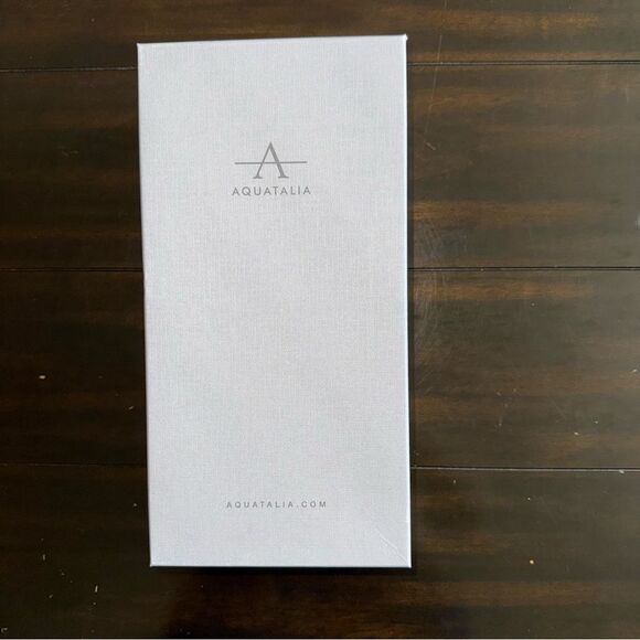 NWT in Box Aquatalia Ireena Shealing/Calf Fur Slippers with Dust Bag Size 8M - Picture 8 of 8